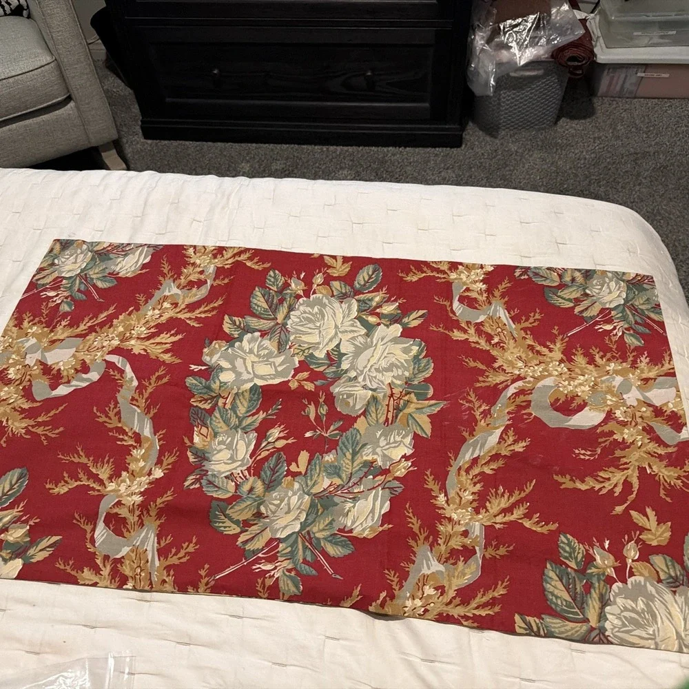Pottery Barn Estelle KING SIZE French Country RED MULTI Floral 20 X 36 NEW